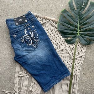 Miss Me Jean Shorts Size 28 - Bermuda